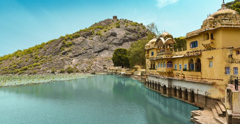Bundi India: The Ultimate Travel Guide to Rajasthan’s Calm City (2022)