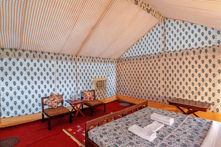 <strong>Spend An Evening Under The Stars At This Exclusive Desert Camp in Jaisalmer</strong>