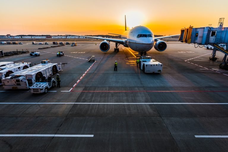How to Become an Airport Ground Staff?