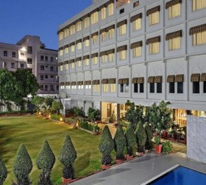 4-star hotels in Udaipur