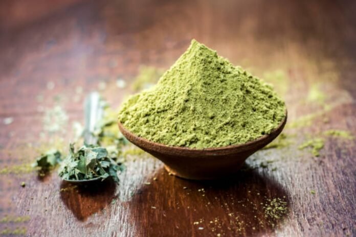 natural henna powder