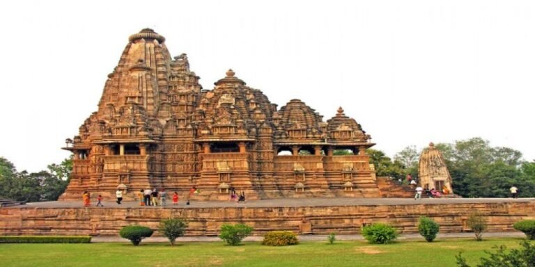 Historical Insights: The Rich Legacy of Varaha Temple, Pushkar